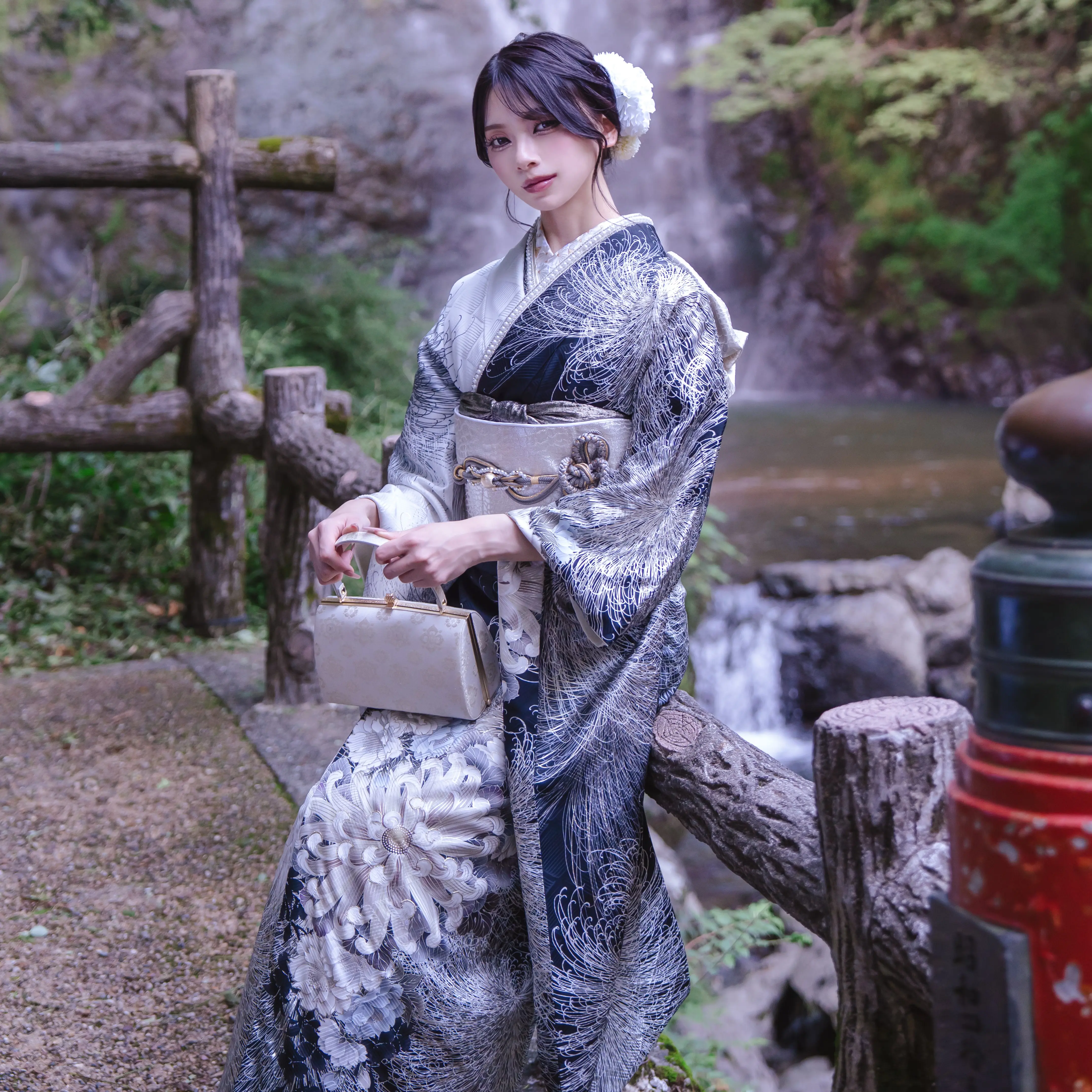 LUXURY FURISODE 3