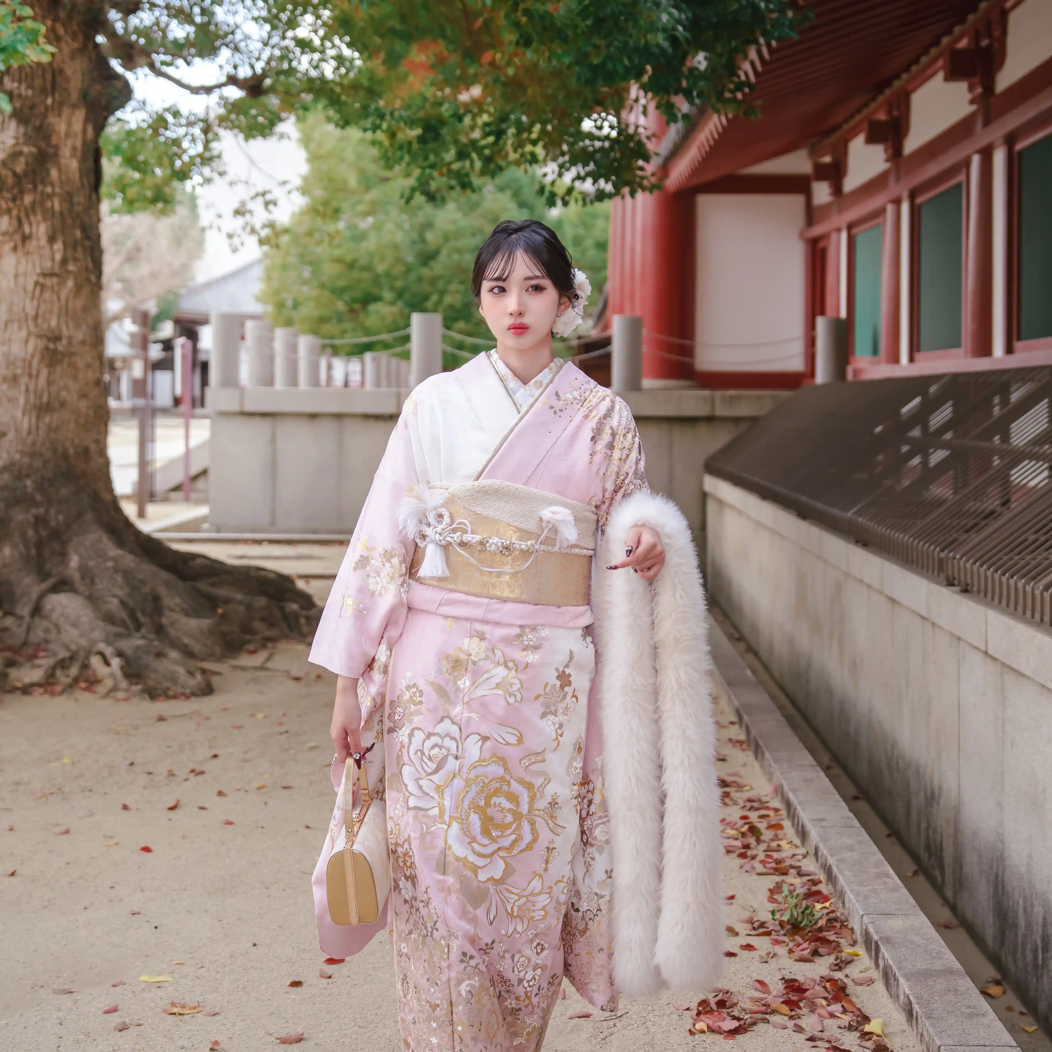 LUXURY FURISODE 9