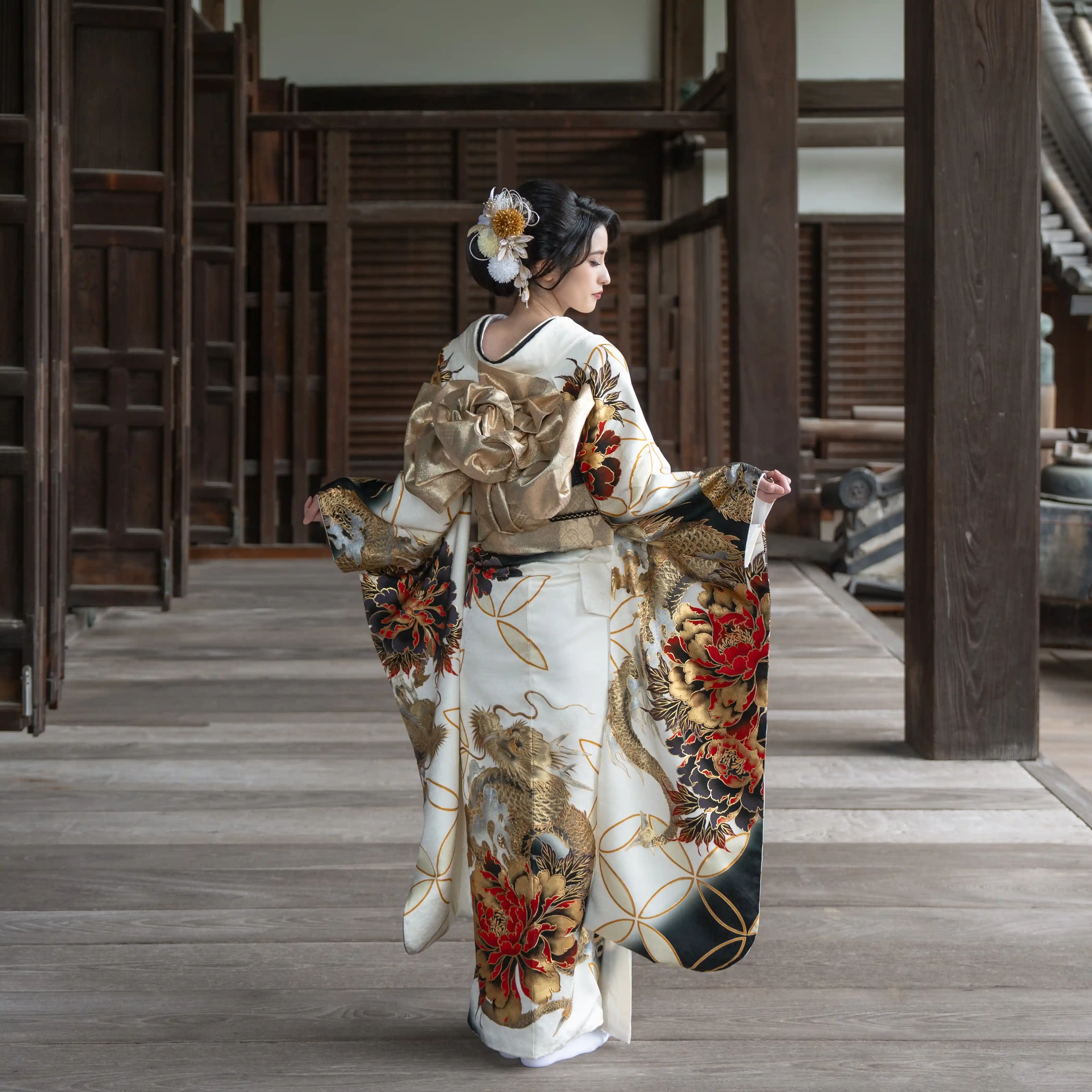 LUXURY FURISODE 2