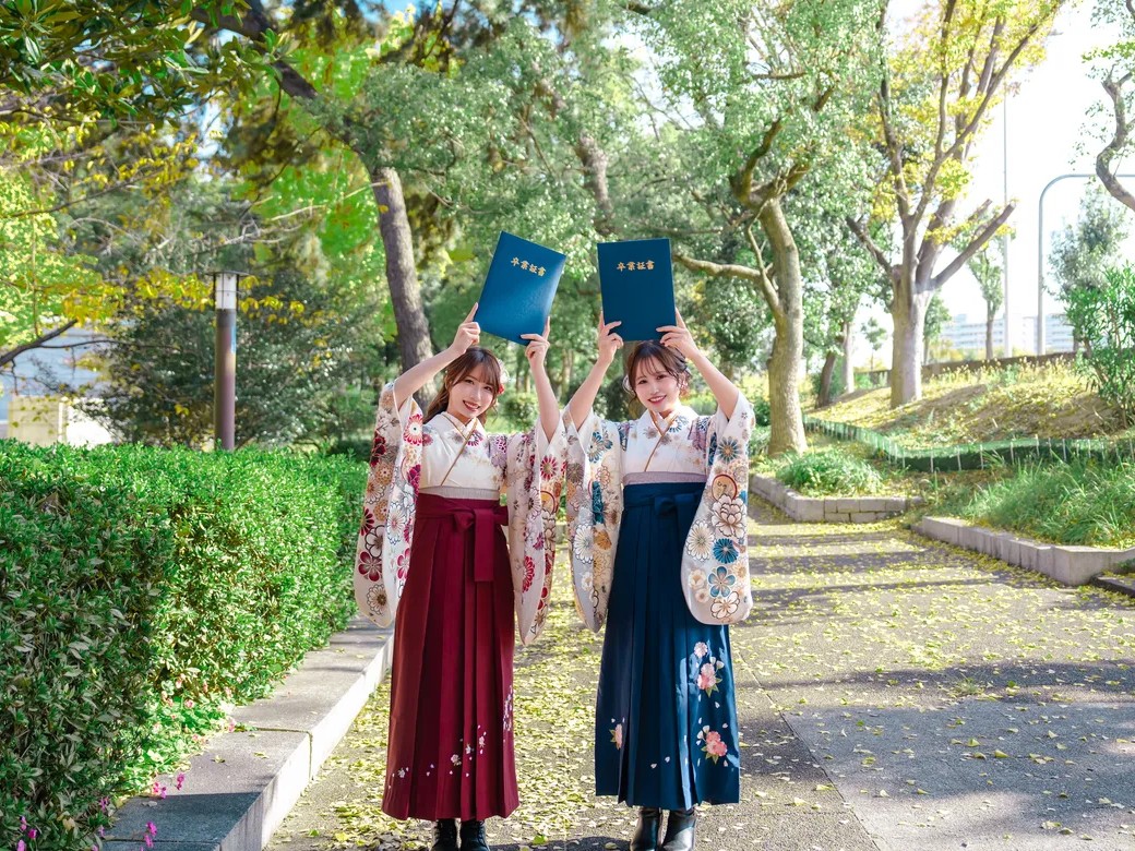 Enjoy the Japanese style graduation celebration 