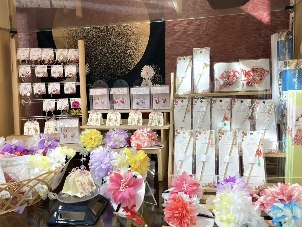 We also offer a wide selection of Japanese-made accessories! ????????