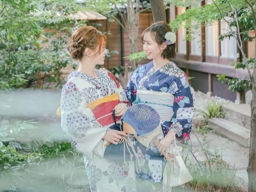 A Summer Moment in Yukata 