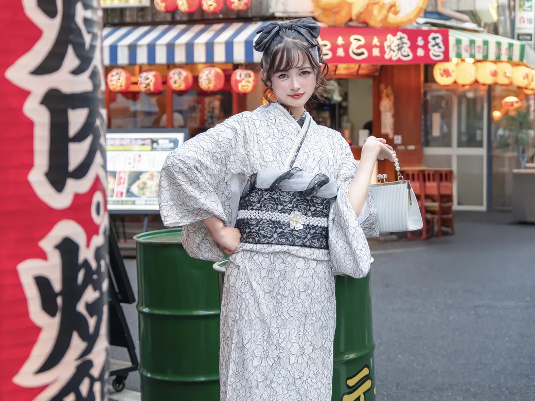 Enjoy a kimono photo shoot in Osaka